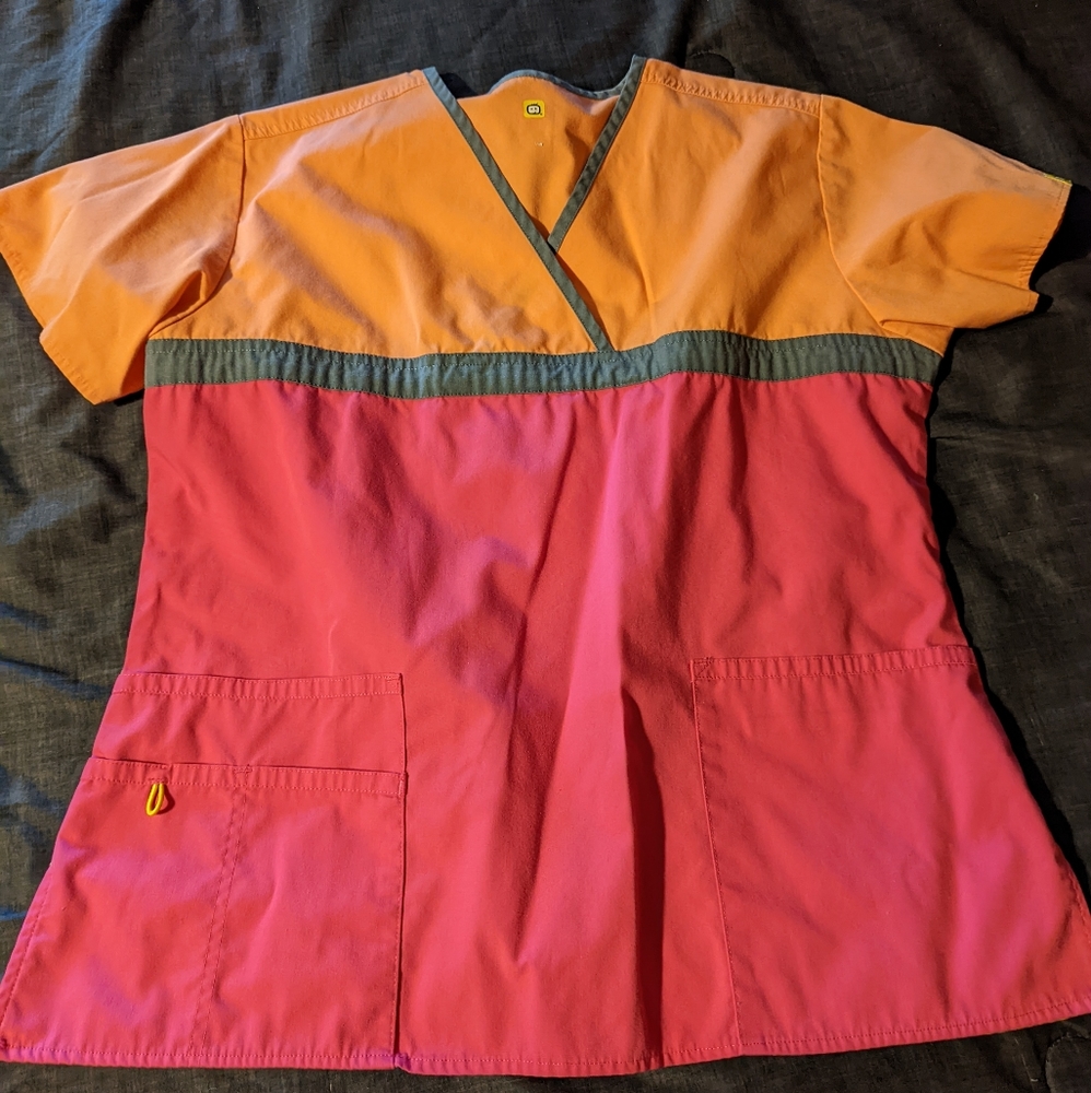 Wink Scrub Top XL